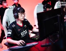 兰博电竞-包含Scout关键节点逆转，SKT带队取胜！的词条