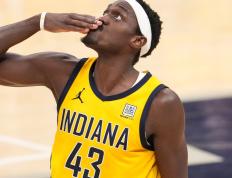 兰博竞技-包含西亚卡姆爆冷击败掘金，突破纪录引爆全场！的词条