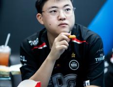 兰博电竞-Uzi爆冷击败巴黎圣日耳曼，回归赛场引爆全场！的简单介绍