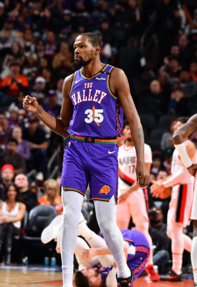 兰博电竞-杜兰特在澳大利亚队比赛中赛事规则更新，战术调整引发热议！的简单介绍